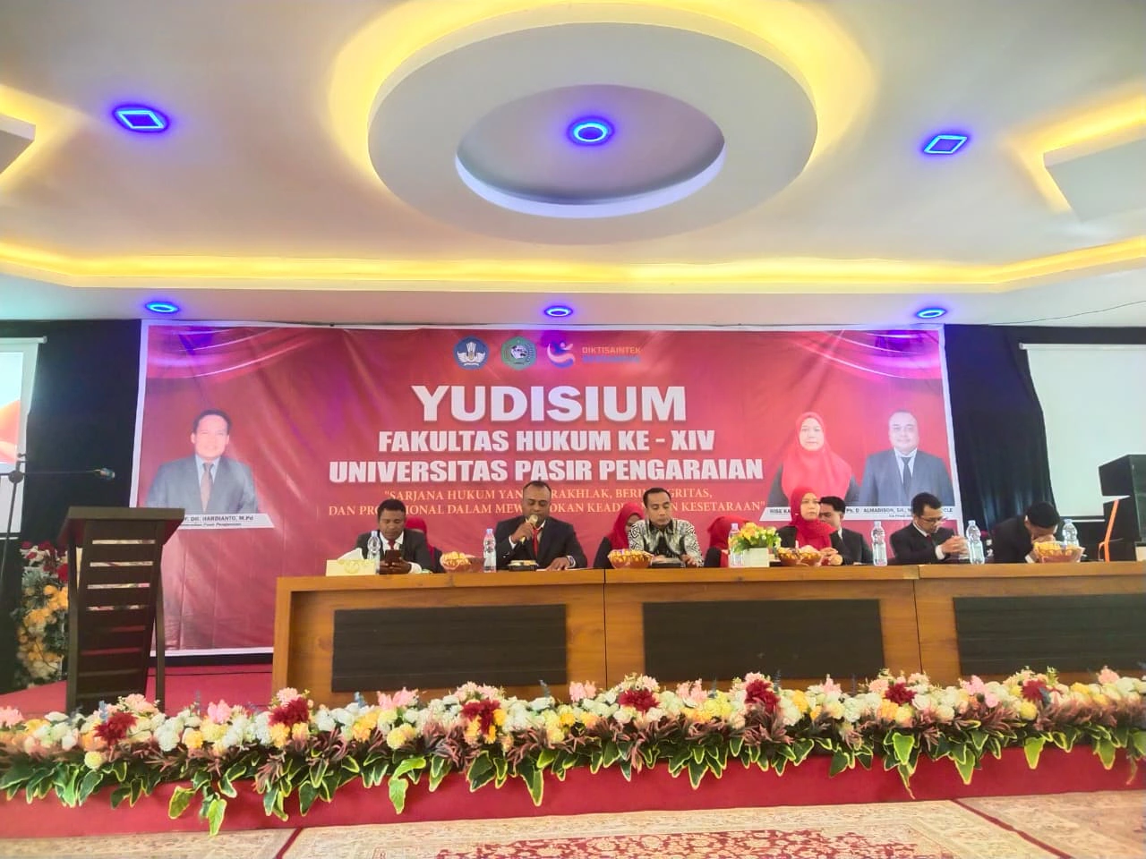 Yudisium Fakultas Hukum ke-XIV Universitas Pasir Pengaraian Berlangsung Khidmat dan Penuh Makna